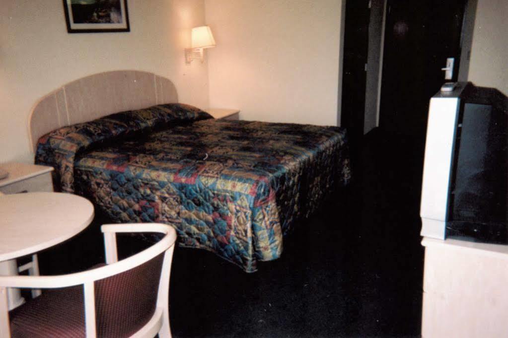 Pinckneyville Inn And Suites Exterior foto